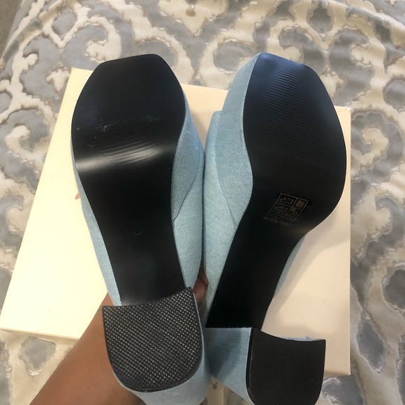 Brand new ! Women’s size 9 runs true to size very comfortable! - Picture 3 of 3